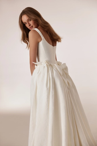 Elly Bride Elvira #4 backface vertical cropped thumbnail