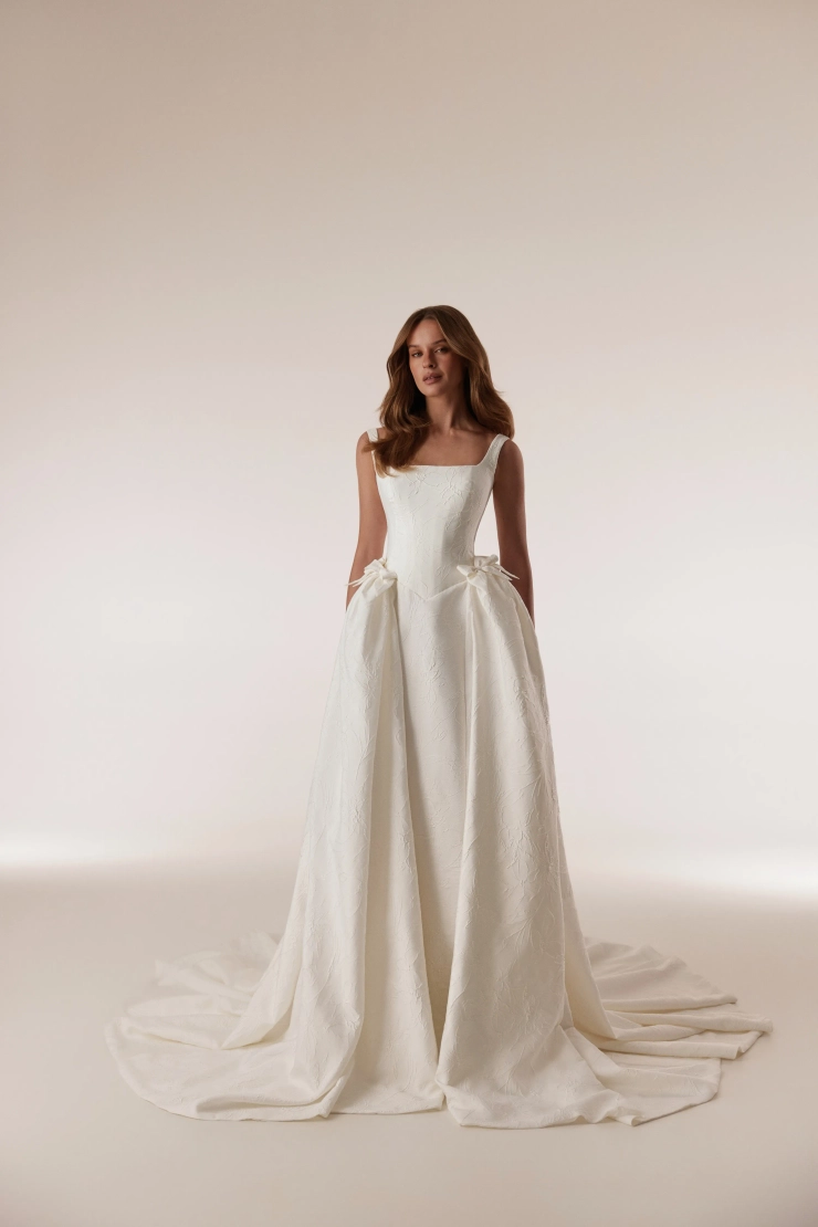 Elly Bride Elvira Default Thumbnail Image