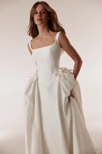 Elly Bride Elvira #3 frontface vertical cropped thumbnail