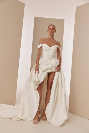 Elly Bride Samira #1 frontface vertical thumbnail