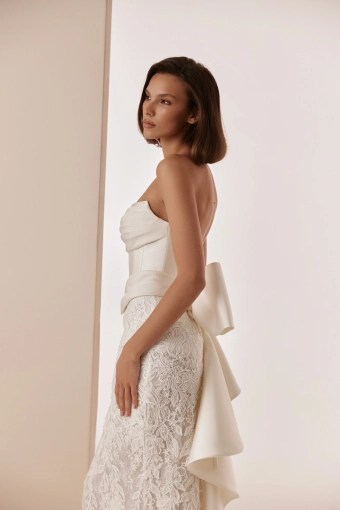 Elly Bride Tamara #5 backface vertical cropped thumbnail