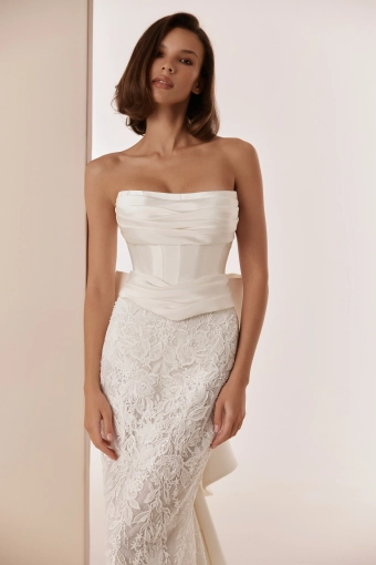 Elly Bride Tamara #3 frontface vertical cropped thumbnail