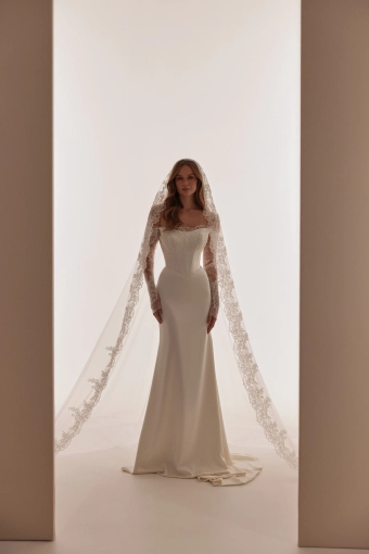 Elly Bride Meliora #1 frontface vertical thumbnail
