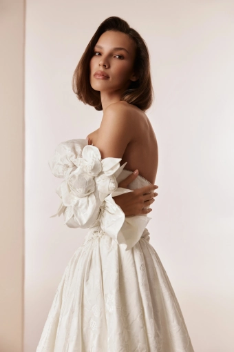 Elly Bride Serenella #5 backface vertical cropped thumbnail