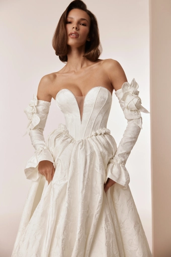 Elly Bride Serenella #3 frontface vertical cropped thumbnail