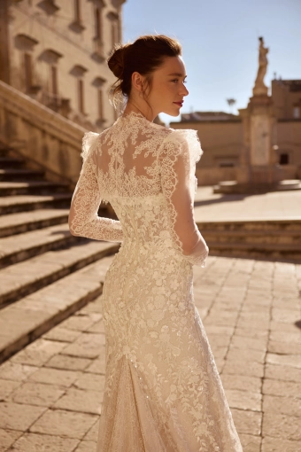Elly Bride Anika #6 backface vertical cropped thumbnail