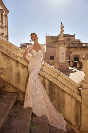 Elly Bride Anika #4 frontface vertical thumbnail