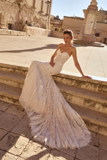 Elly Bride Anika #3 frontface vertical thumbnail