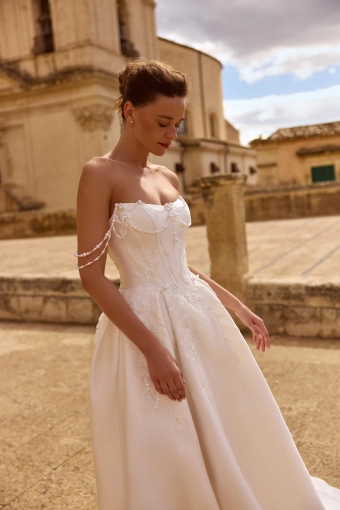 Elly Bride Cristina #3 frontface vertical cropped thumbnail