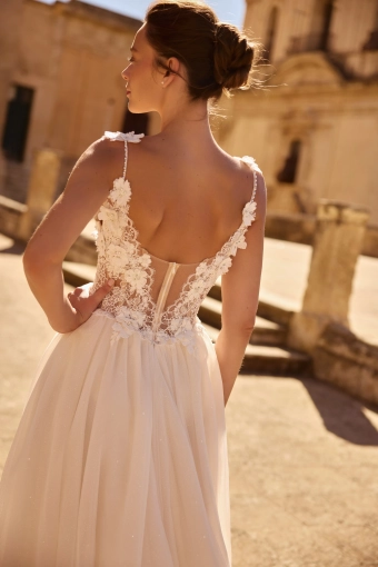 Elly Bride Roberta #4 backface vertical cropped thumbnail