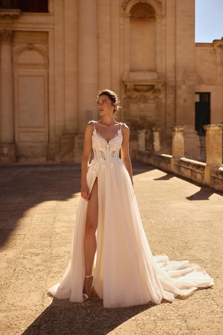 Elly Bride Roberta Default Thumbnail Image