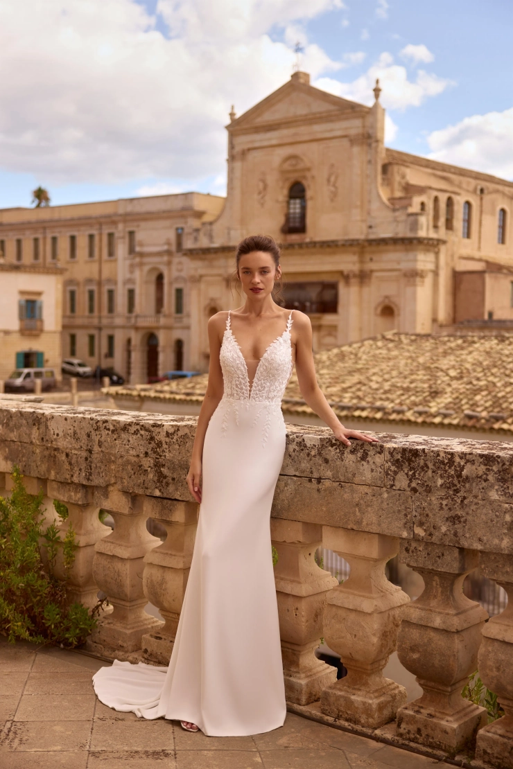 Elly Bride Alina Default Thumbnail Image