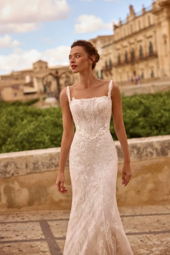Elly Bride Saralina #2 frontface vertical cropped thumbnail