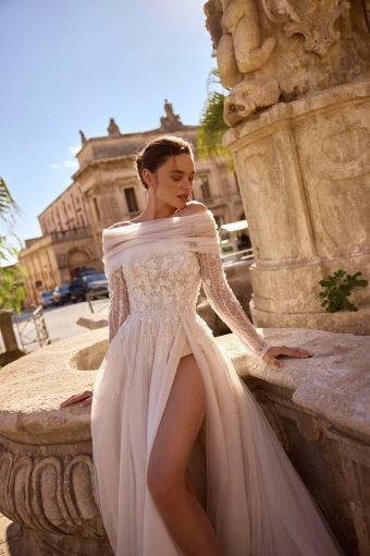 Elly Bride Ginevra #3 frontface vertical cropped thumbnail