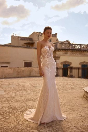 Elly Bride Luminara #1 frontface vertical thumbnail