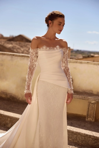 Elly Bride Carmela #6 frontface vertical cropped thumbnail