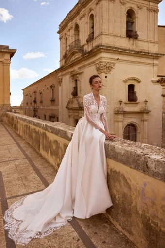 Elly Bride Valerina #1 frontface vertical thumbnail
