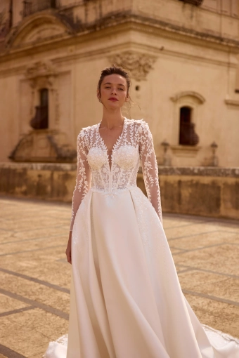 Elly Bride Valerina #4 frontface vertical cropped thumbnail
