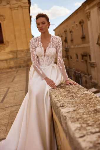 Elly Bride Valerina #3 frontface vertical cropped thumbnail