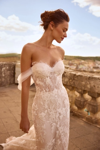 Elly Bride Ariella #4 frontface vertical cropped thumbnail