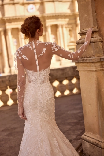 Elly Bride Marisa #4 backface vertical cropped thumbnail