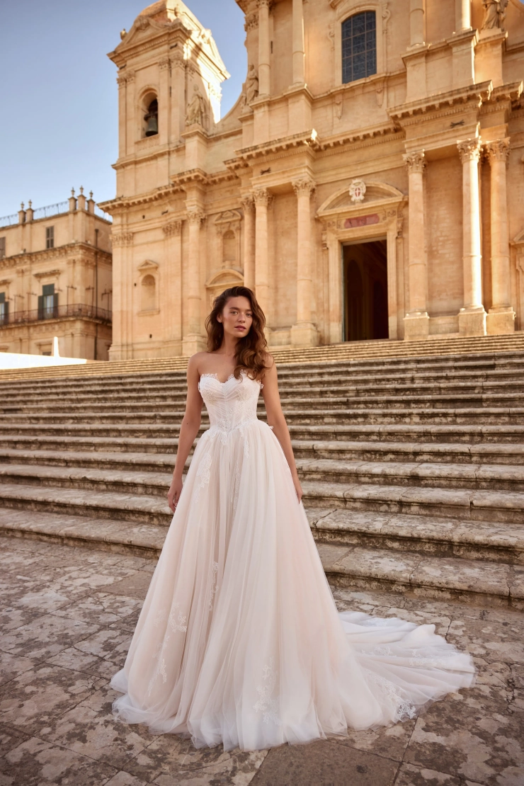 Elly Bride Victoria Default Thumbnail Image