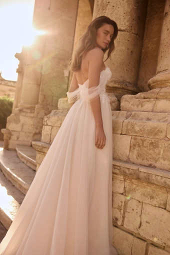 Elly Bride Paola #4 backface vertical cropped thumbnail