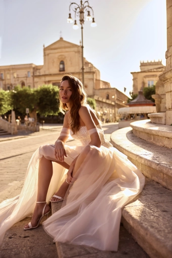 Elly Bride Paola #1 frontface vertical thumbnail