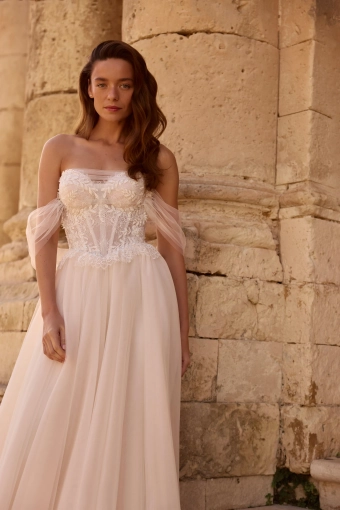 Elly Bride Paola #3 frontface vertical cropped thumbnail