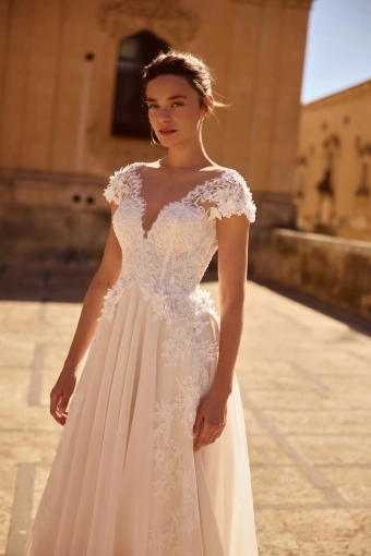 Elly Bride Alma #3 frontface vertical cropped thumbnail