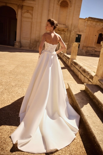 Elly Bride Asia #1 default backface vertical thumbnail