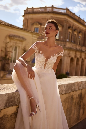 Elly Bride Antonia #3 frontface vertical cropped thumbnail