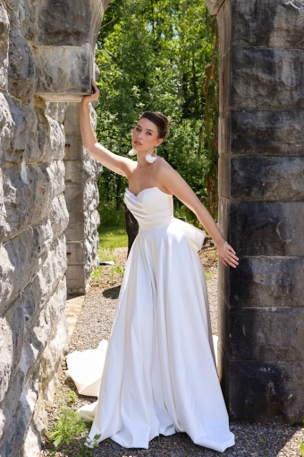 Adornato Couture Gabrielle #0 default frontface vertical thumbnail