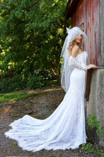 Adornato Couture Versailles #2 vertical thumbnail