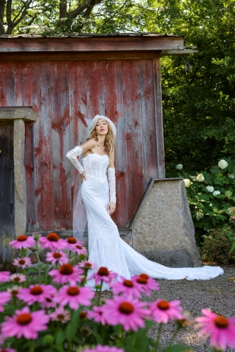 Adornato Couture Versailles #1 frontface vertical thumbnail