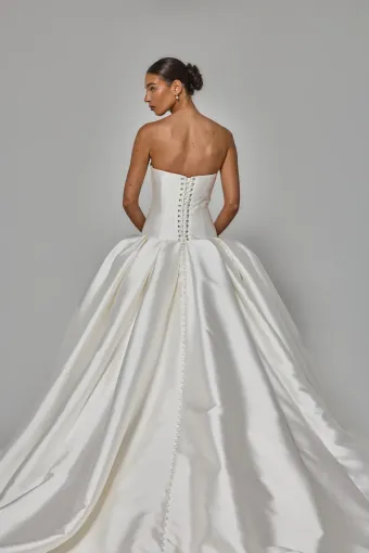 Teresa Atelier Style WP62SS120 #4 backface vertical cropped thumbnail