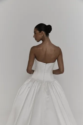 Teresa Atelier Style WP62SS199 #19 backface vertical cropped thumbnail