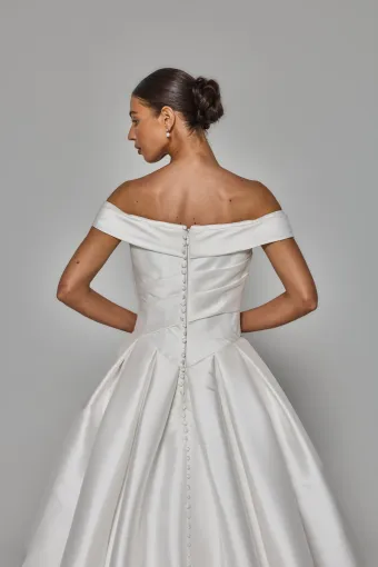 Teresa Atelier Style WP62SS68 #3 backface vertical cropped thumbnail