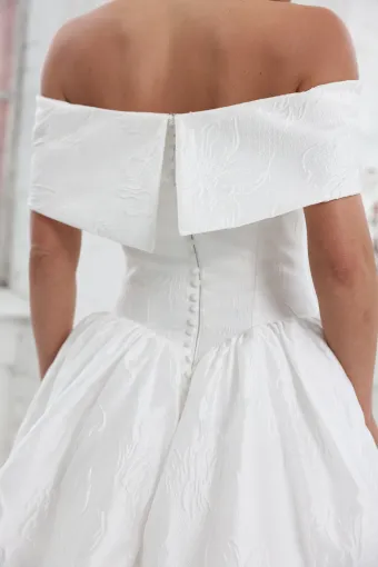 Teresa Atelier Style WP62SS71 #3 backface vertical cropped thumbnail