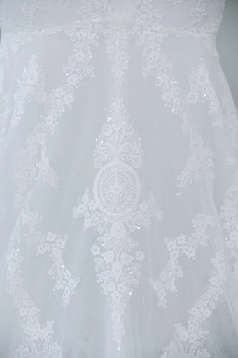 Rose + Grace Style Bakari #3 frontface vertical cropped thumbnail