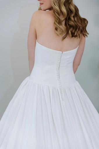 Rose + Grace Style Beck #5 backface vertical cropped thumbnail