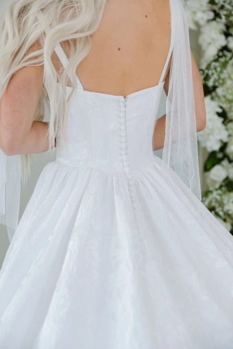 Rose + Grace Style Berwyn #8 backface vertical cropped thumbnail