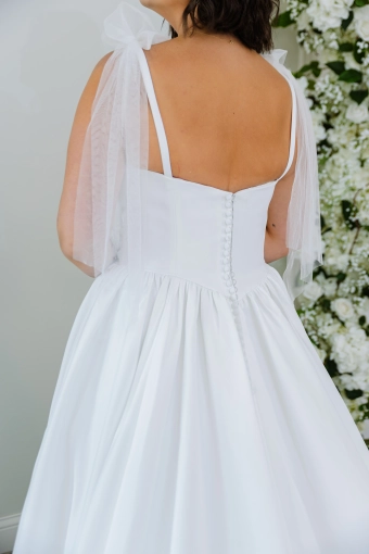 Rose + Grace Style Berwyn #9 backface vertical cropped thumbnail