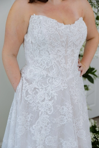 Rose + Grace Style Beth #2 frontface vertical cropped thumbnail