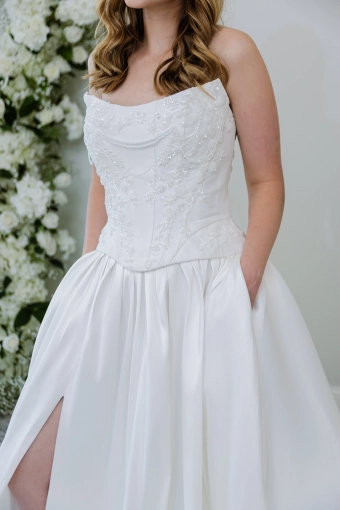 Rose + Grace Style Brinkley #2 frontface vertical cropped thumbnail