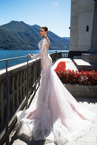 Milla Nova Ariana #2 vertical thumbnail