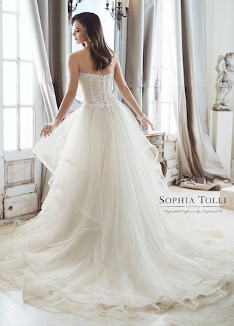 Sophia Tolli Y11867