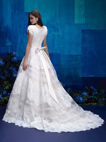 Allure M578