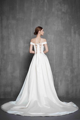 Lova Weddings Trish