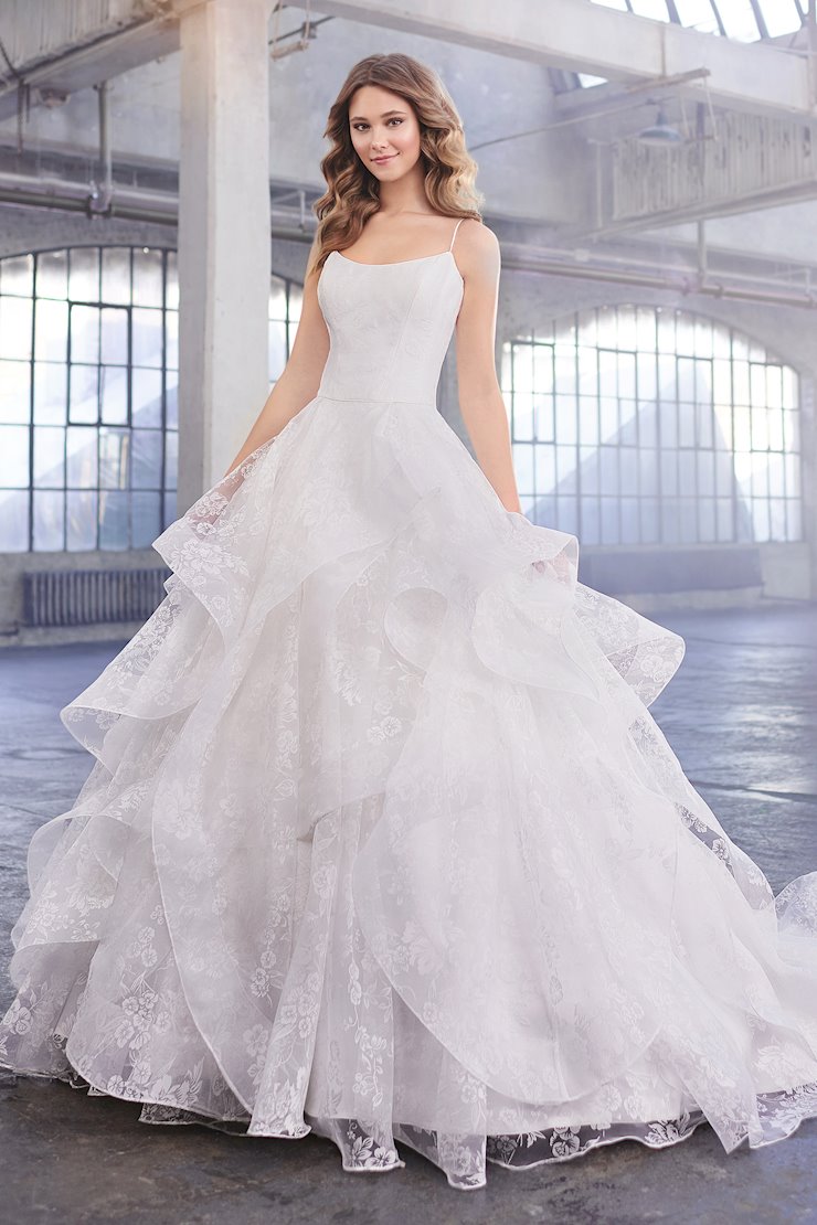 pretty white wedding dresses